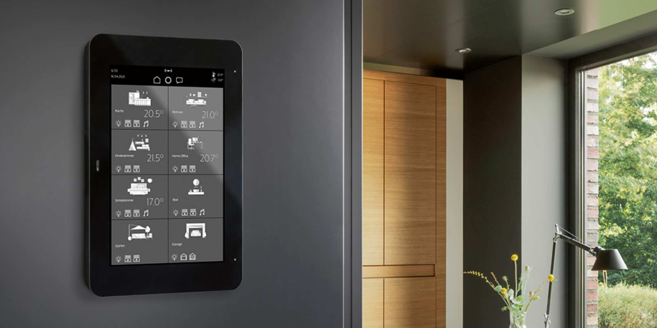 JUNG Smart Panel 8 bei MK Elektrotechnik Mete Karsli GmbH in Scheyern